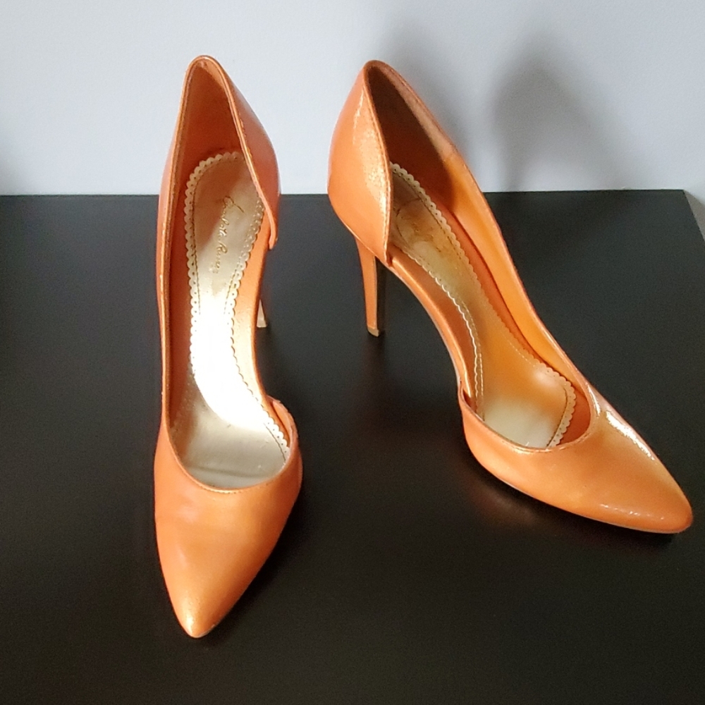 Shiny Orange Pump